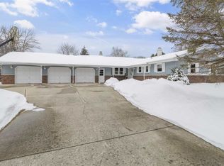 1111 Kerwin Rd, Neenah, WI 54956