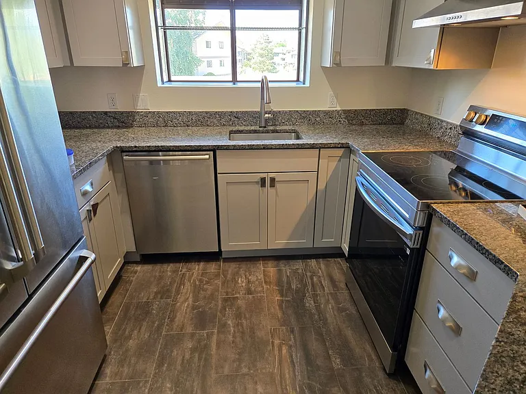 595 Manhattan Dr #203 — Photo 8