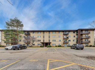 445 S Cleveland #302, Arlington Heights, IL 60005
