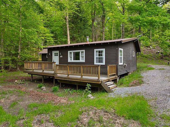 2nd image of 152 Silverstone Rd