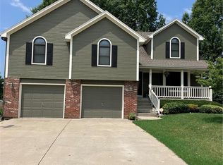 312 SE Breon Bay, Lees Summit, MO 64063