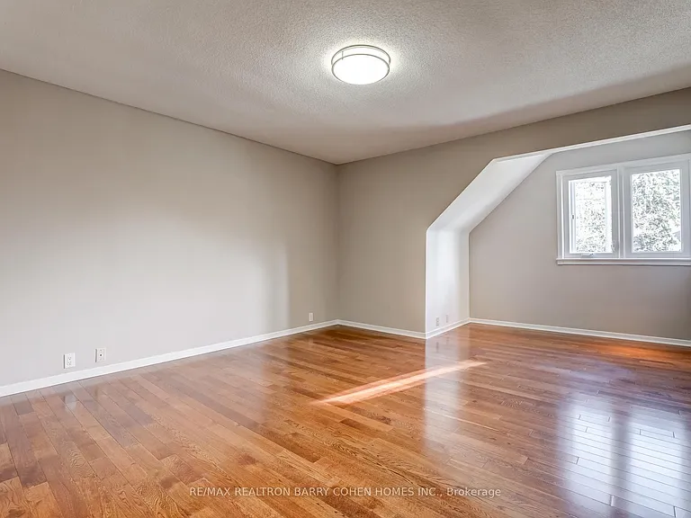 9 Sonata Cres — Photo 27