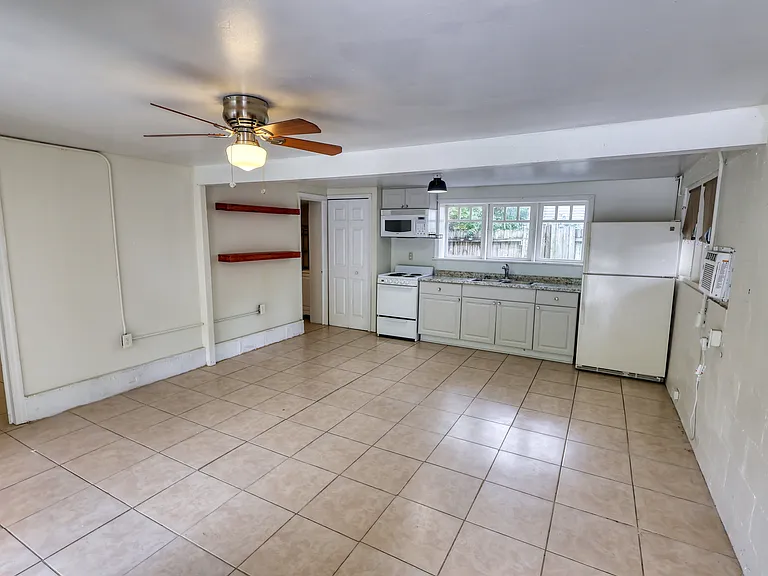 3035 Melton St N #1/2 — Photo 11