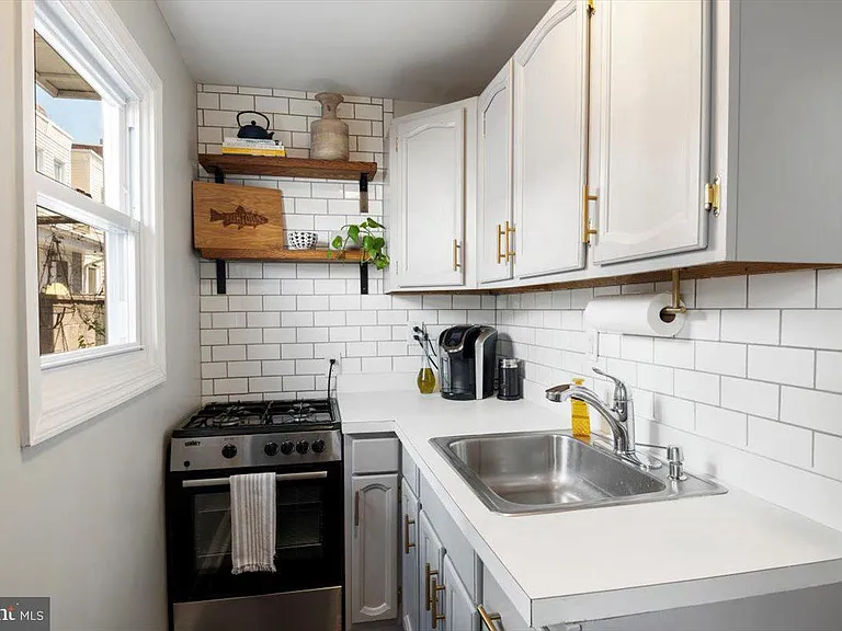 623 Miller St — Photo 16