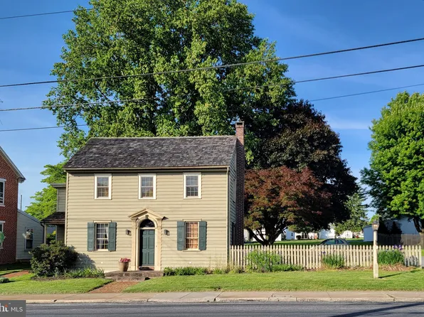 1369 W Main St, Ephrata, PA 17522