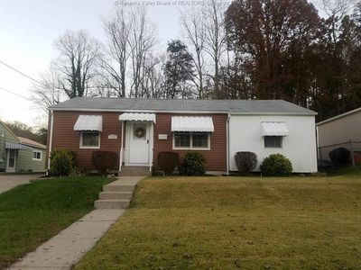 1112 Village Dr, South Charleston, WV, 25309