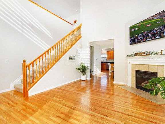 4th image of 1007 Wallace Dr