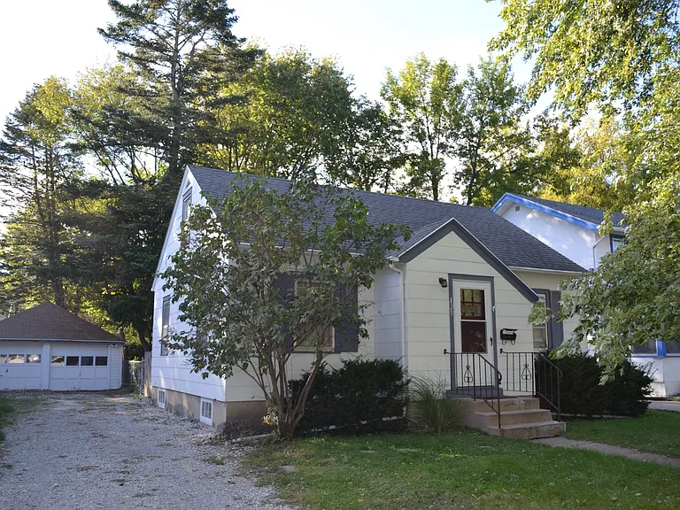 125 S Hazel Ave — Photo 1