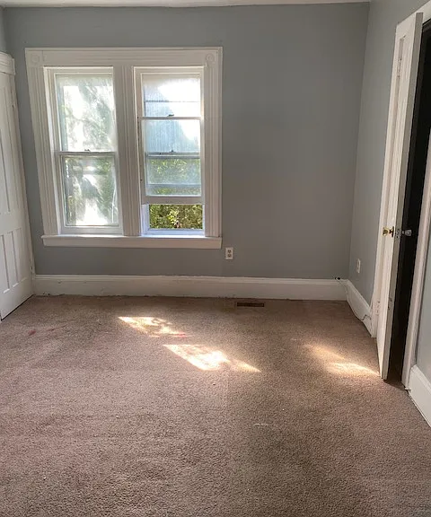 660 Bedford St — Photo 1