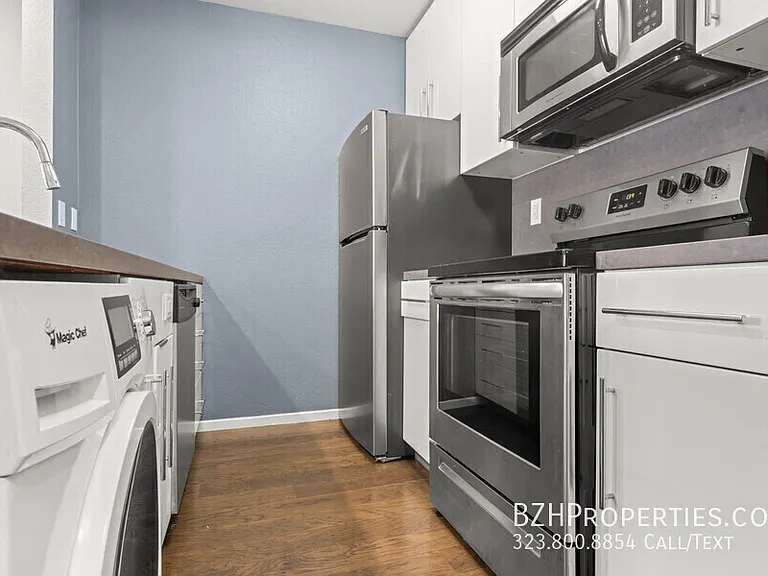 141 S Clark Dr #412A — Photo 12