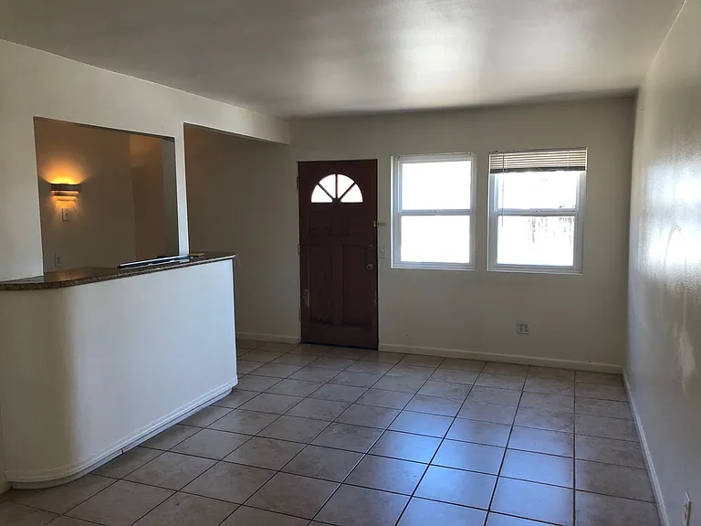 Beautiful Upgraded Studio apartment in the heart of Pacific Beach! — Photo 7