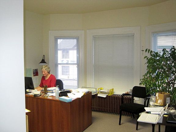 5th image of 19 Church St