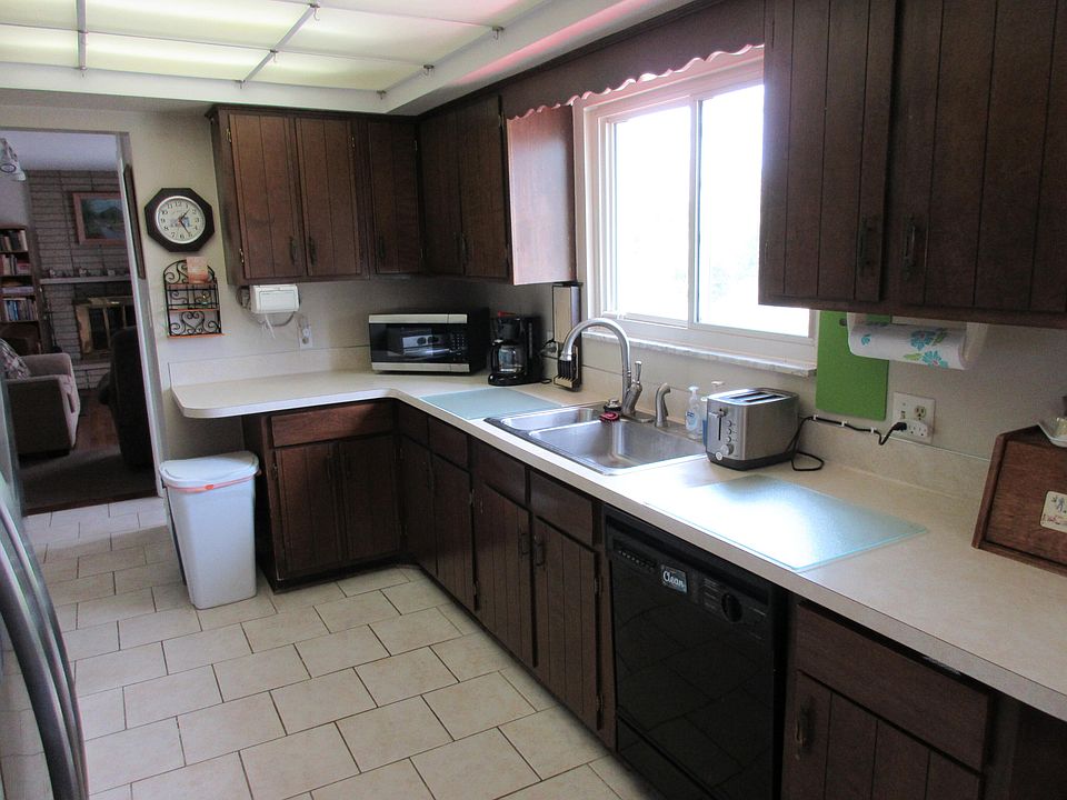 175 Clinton River Dr, photo 7