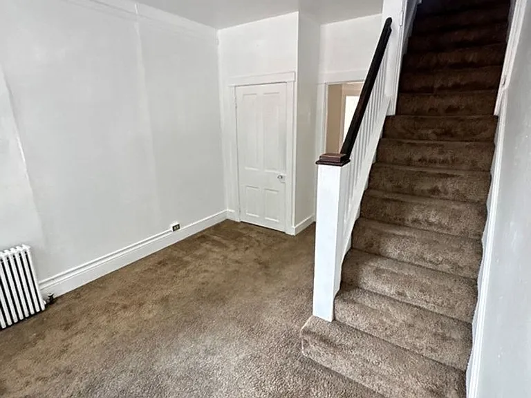 352.5 W Orange St — Photo 7