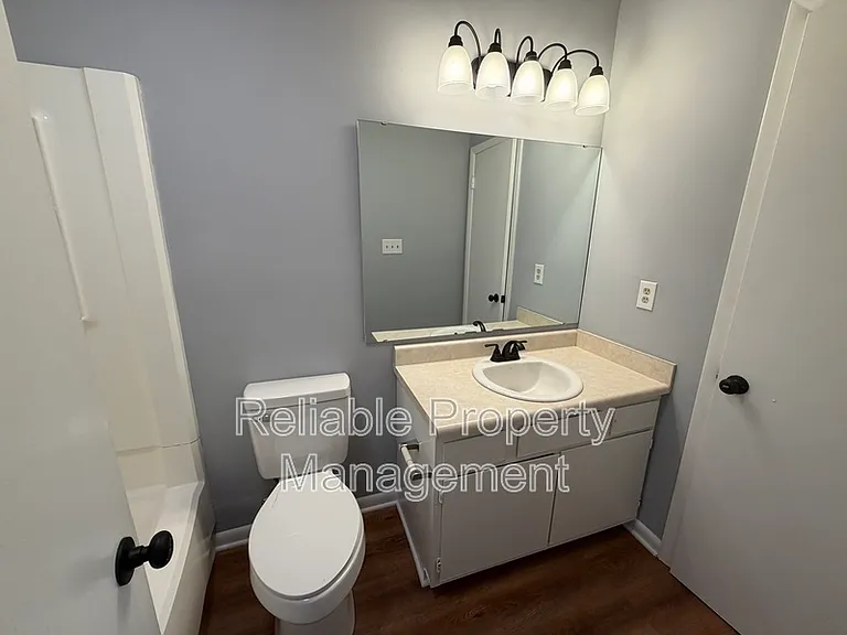 1401 Tangora Ln — Photo 12