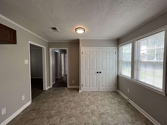 4th image of 3049 Northgate St