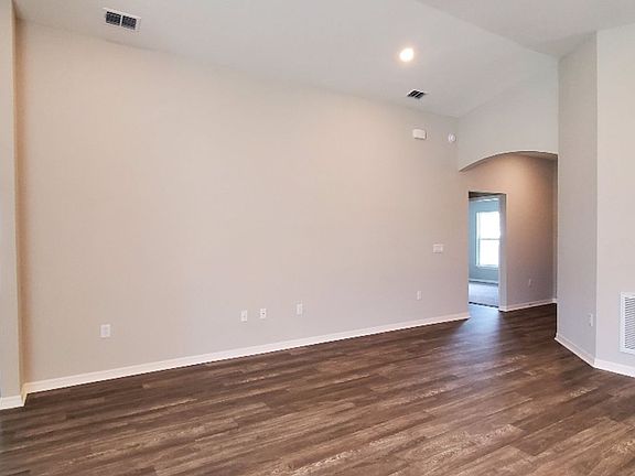 3rd image of 1055 Corso Dr