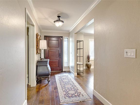 2nd image of 4306 Saint Thomas Dr
