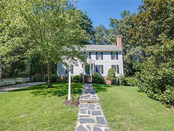 1st image of 810 Lindsay Ct