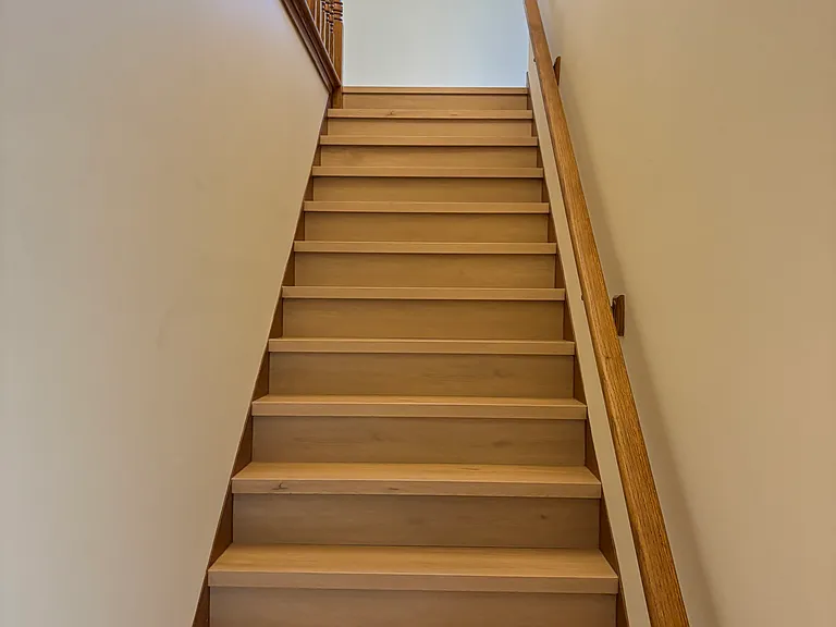 44 Hobart Ave #D — Photo 10
