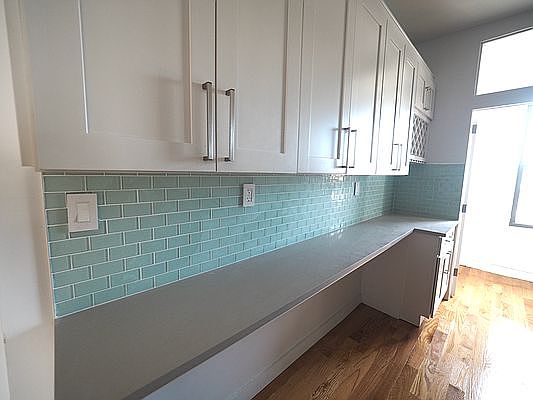 4th image of 31-12 42nd St #5L