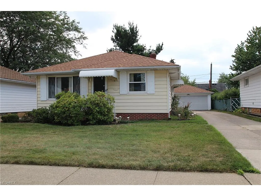 15916 Shirley Ave photo 1