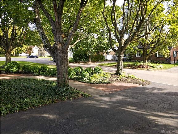 5th image of 621 Oakview Dr