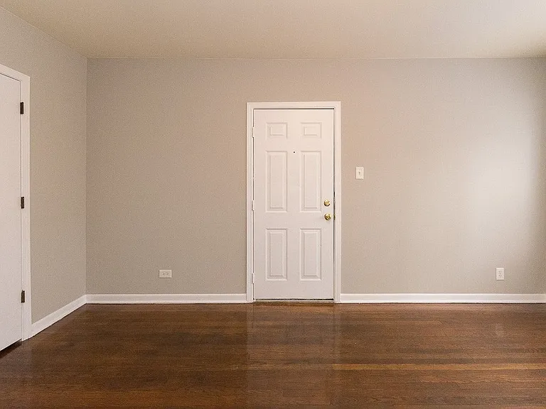 5748 N Winthrop Ave #203 — Photo 15