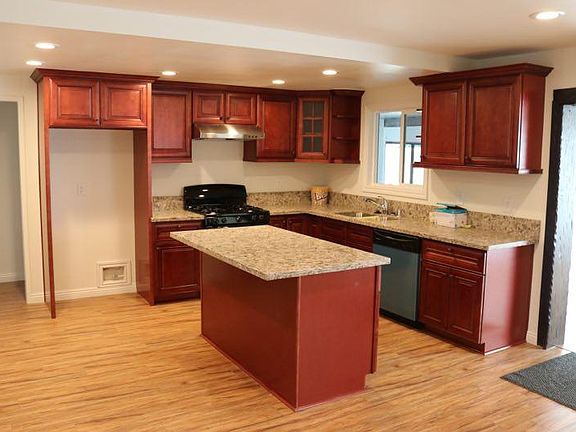 2nd image of 3144 E Levelglen Dr