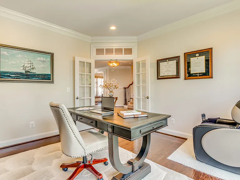 11 OFFICE-SMALL_05062026