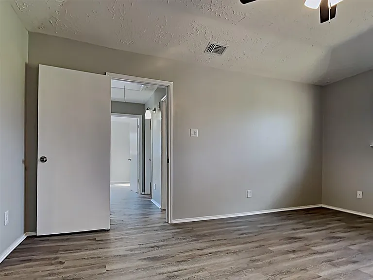 3310 Hampton Dr — Photo 9