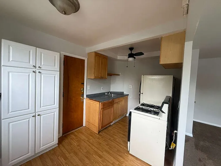 2027 Warrensville Center Rd #2 — Photo 8