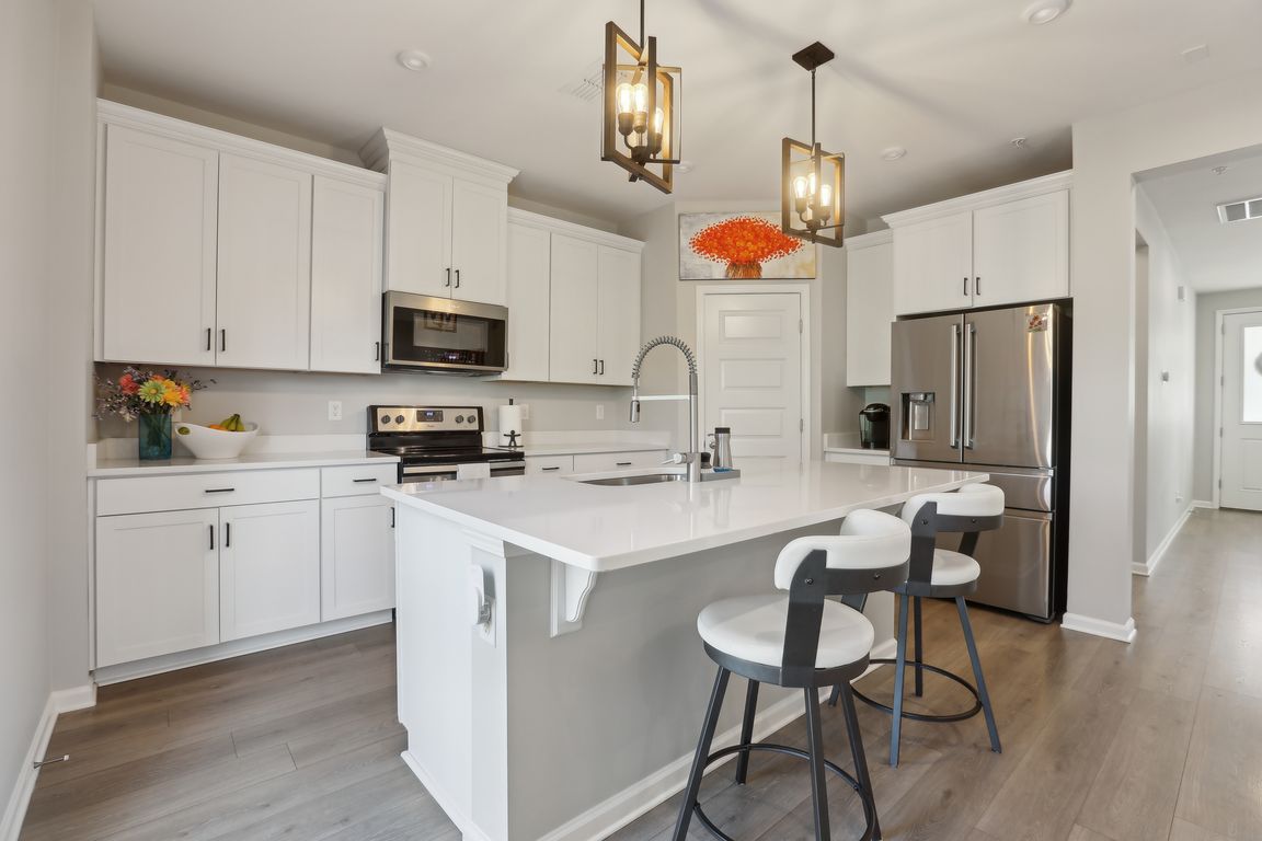 Brookberry Ln-02042025-025.jpg