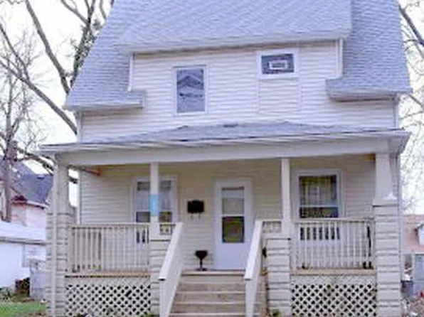 210 W Vine St, Champaign, IL 61820
