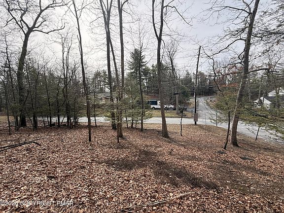 3rd image of Hull Rd #86