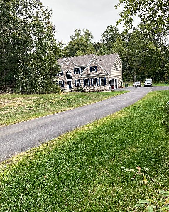 1st image of 110 Laconia Dr
