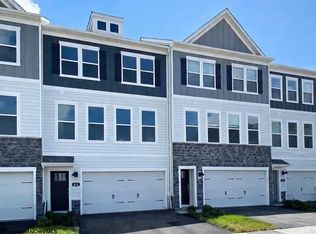 755 Hardman Dr, Morgantown, WV 26501