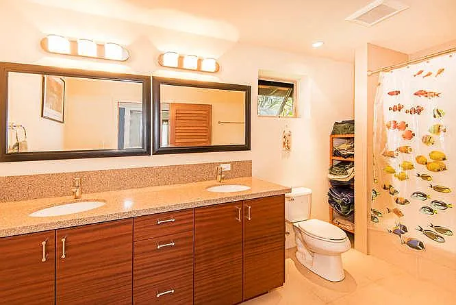 Bathroom serving 2 "other bedroom" ie not master.