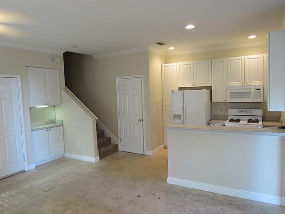 2nd image of 1112 Islamorada Ln