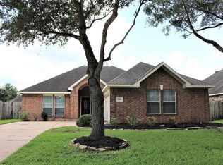 10206 Forest Spring Ln, Pearland, TX 77584