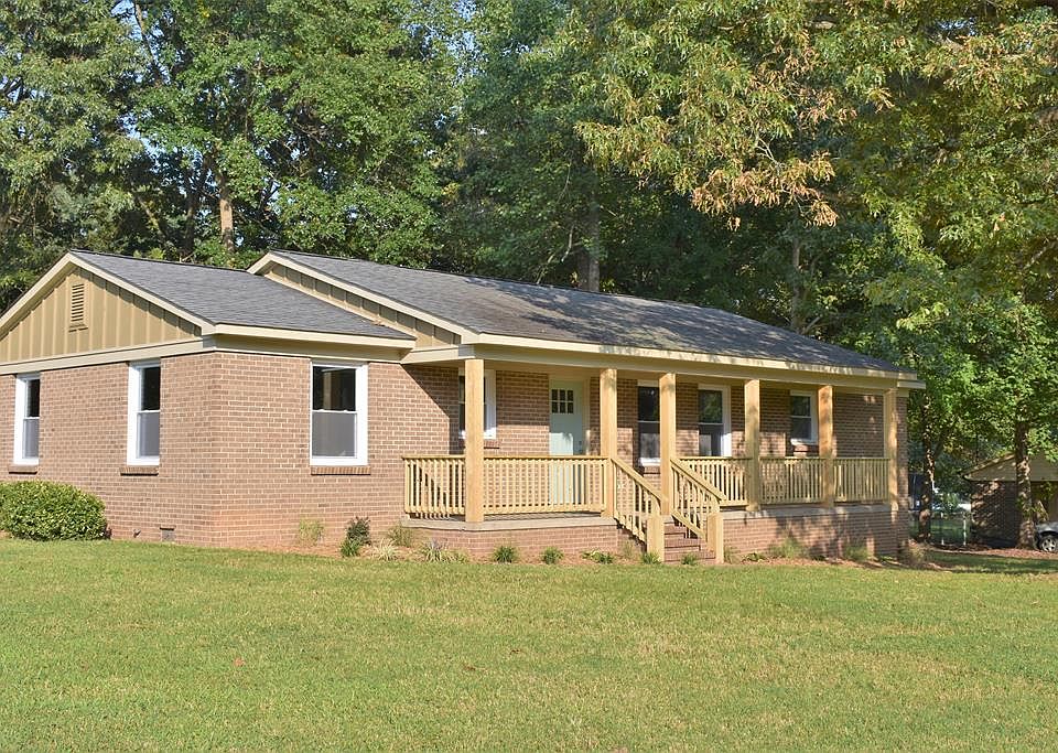1st image of 214 Chadwick Dr