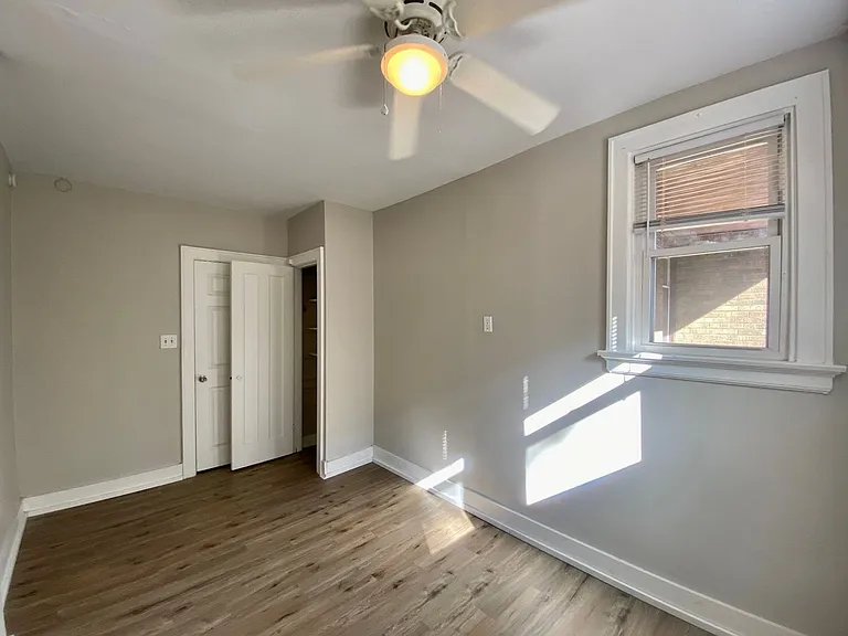 1029 Dana Apts — Photo 21