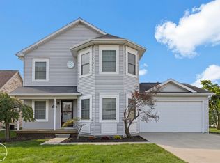 30376 Manse St, Harrison Township, MI 48045