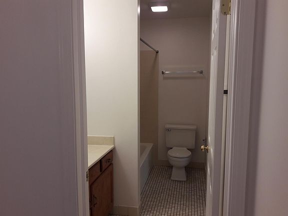 5th image of 1411 Clairmont Ct