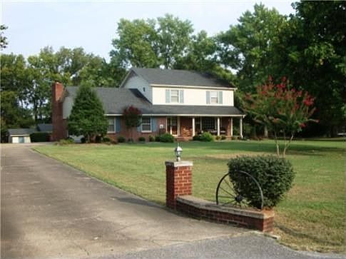 1st image of 3574 Sanford Dr
