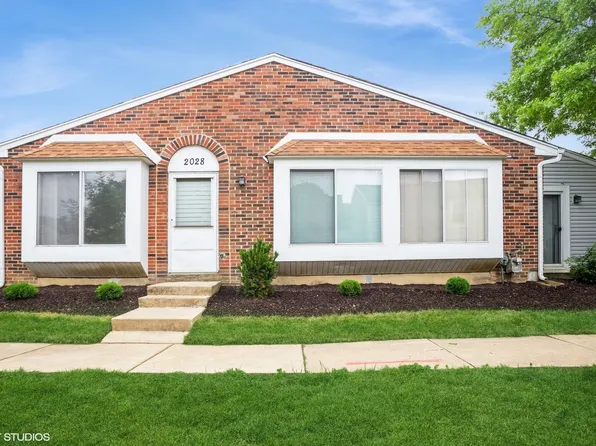 2028 Garden Ter, Hoffman Estates, IL 60169