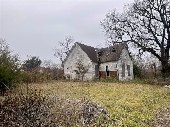 312 N Main St, Blairstown, MO 64726