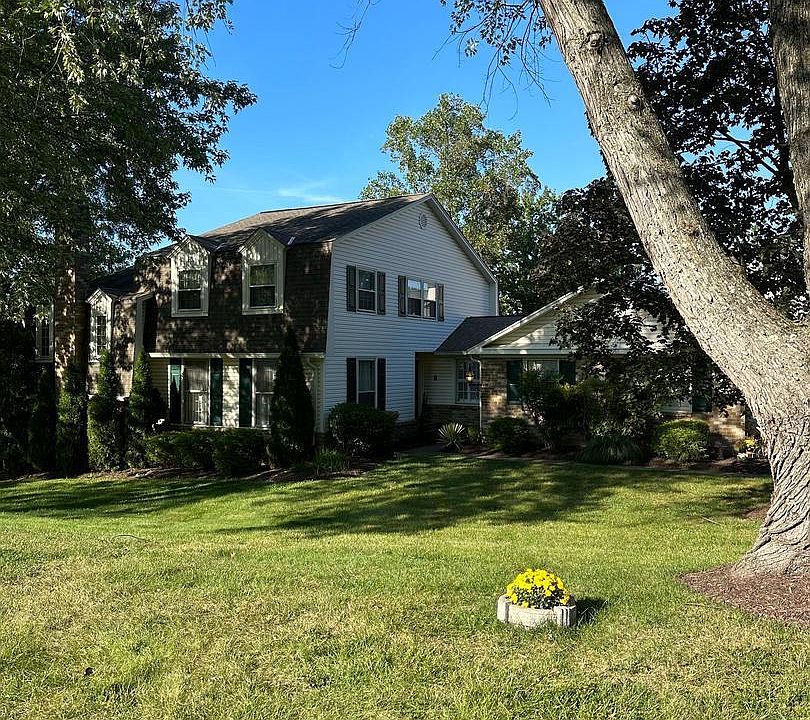 8900 Glade Hill Rd, Fairfax, VA 22031 Zillow