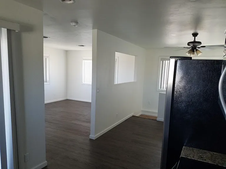 245 Geronimo Ln N — Photo 2