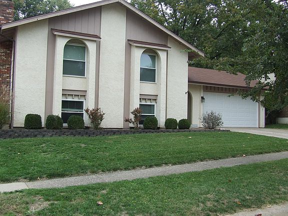 2nd image of 2460 Country Wood Dr